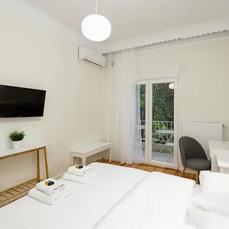 Aristotelous 3bdrm Central Family Apt
