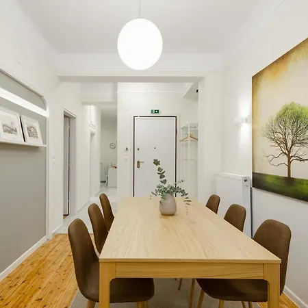 Aristotelous 3bdrm Central Family Apt