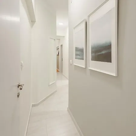Aristotelous 3bdrm Central Family Apt 公寓 *