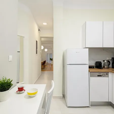 Aristotelous 3bdrm Central Family Apt *