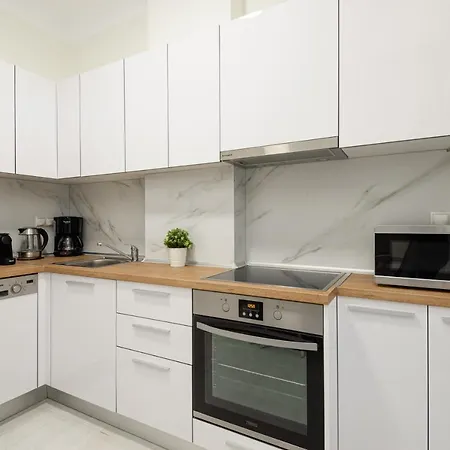 Aristotelous 3bdrm Central Family Apt 公寓 *