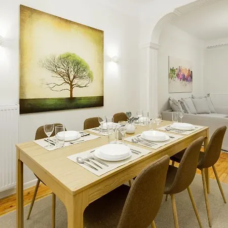 Aristotelous 3bdrm Central Family Apt